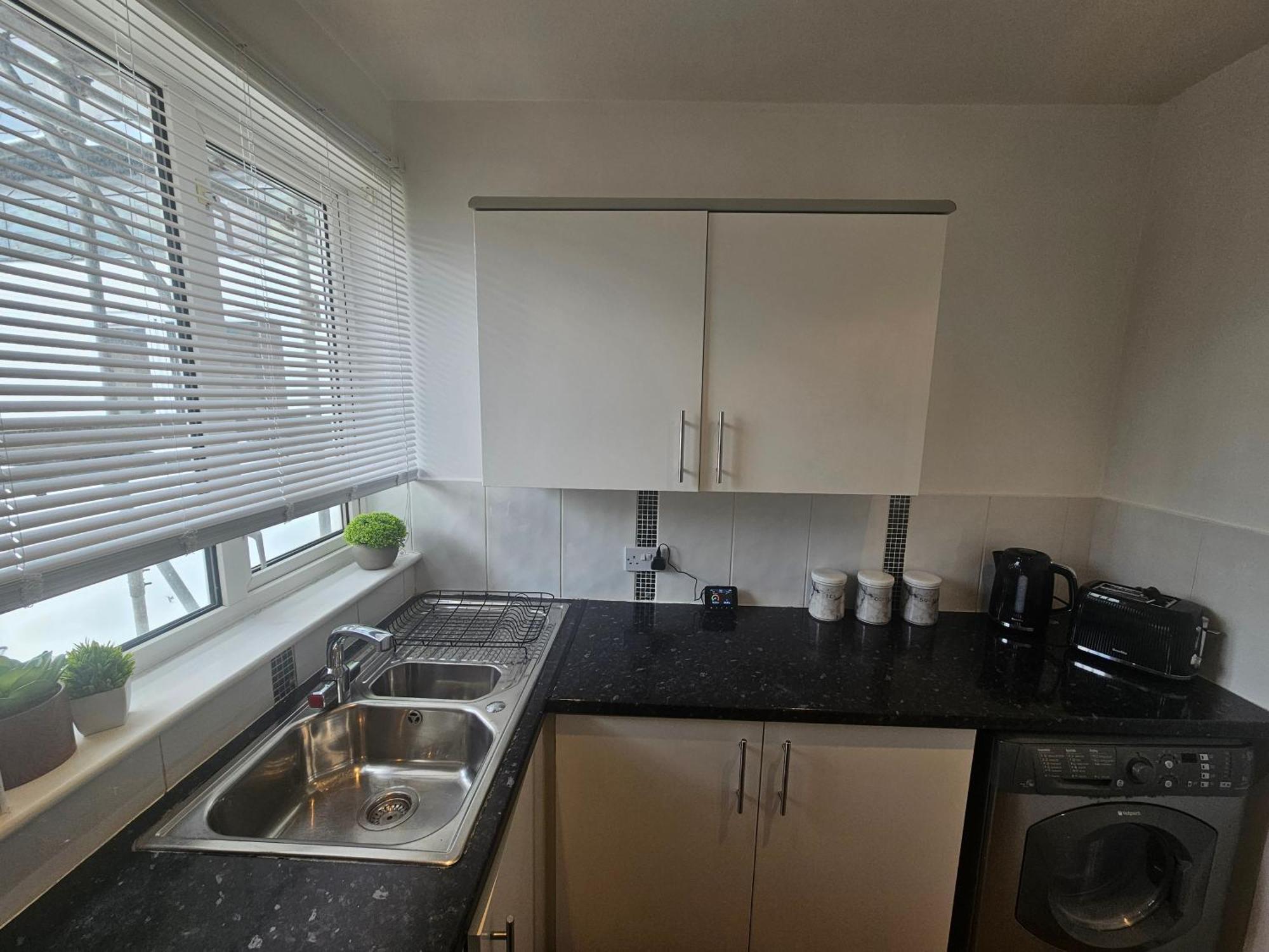 St Albans City Stays - Near Luton Airport - St Albans Abbey & City Train Station - Close To London- Harry Potter World - The Odyssey Cinema - Abbey Cathedral- Contractors I Business I Leisure- Sleeps Upto 6 People エクステリア 写真